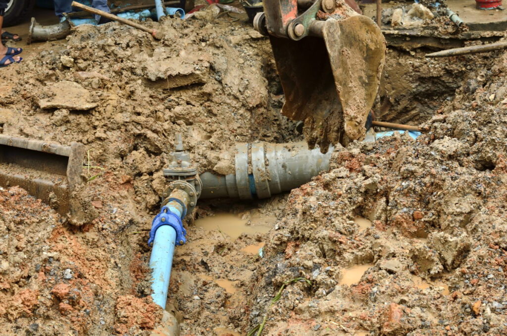 sewer line repair vs replacement